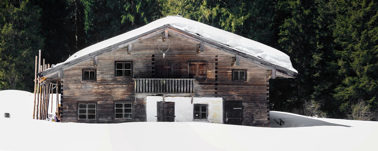 winter snow hut free photo