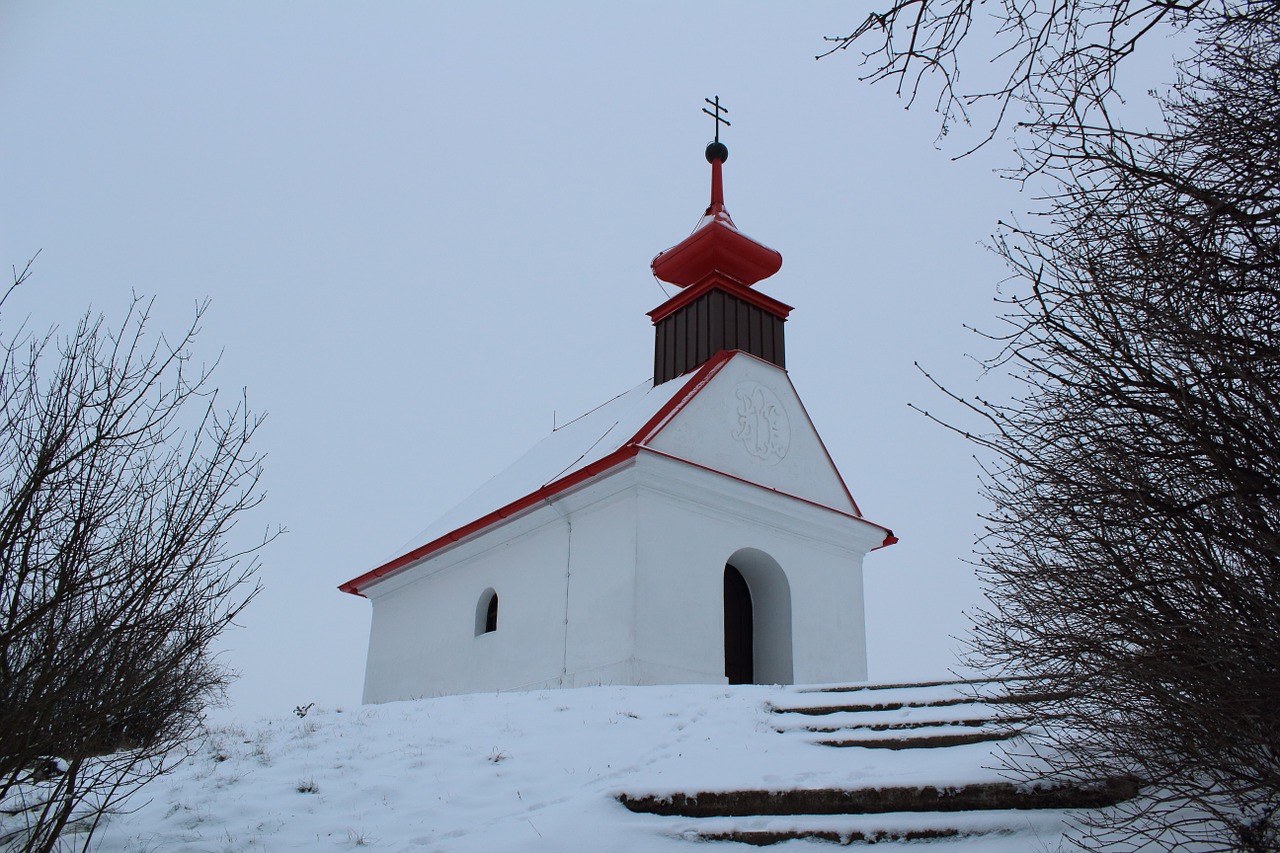 winter snow chapel free photo