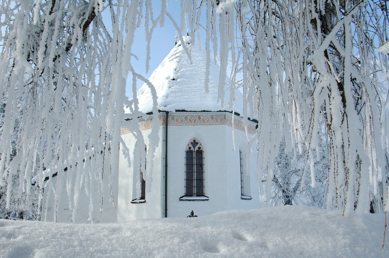 winter hoarfrost church free photo