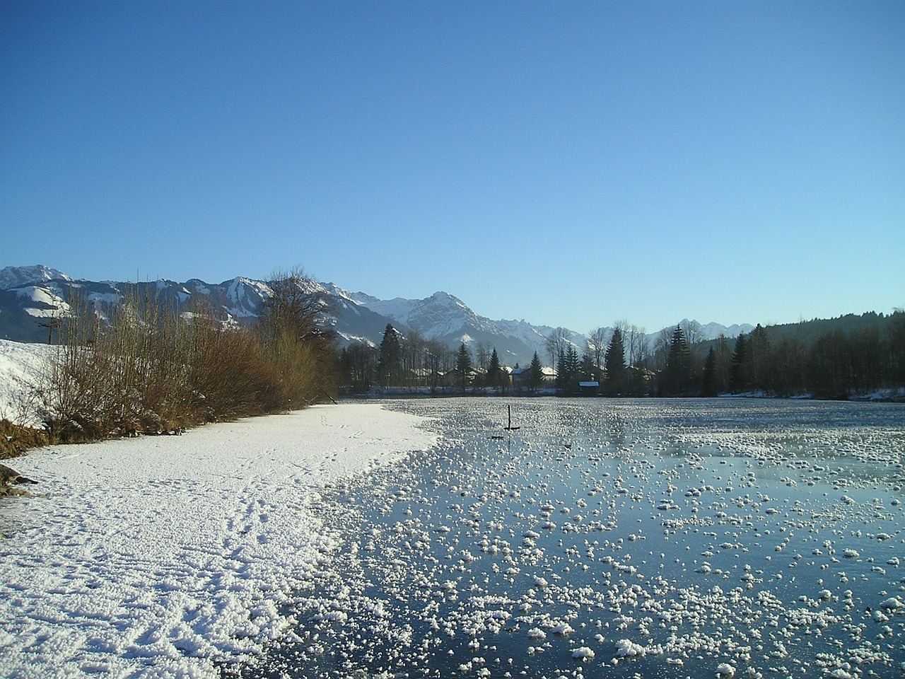 winter frozen lake free photo