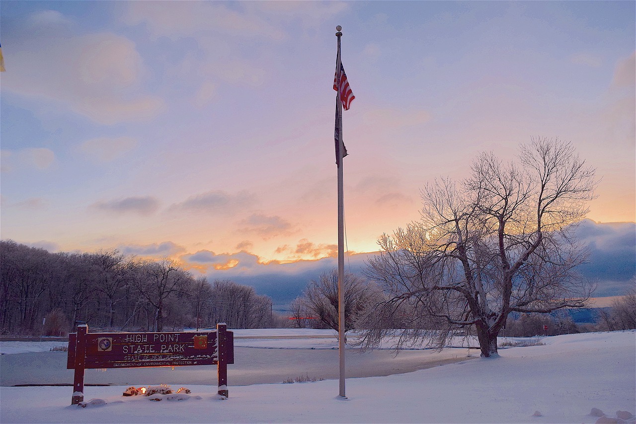 winter park flag pole free photo