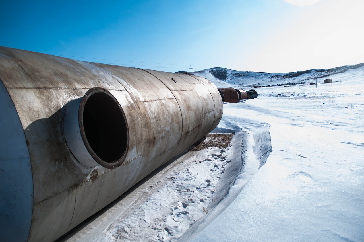 winter fuel tank snow free photo