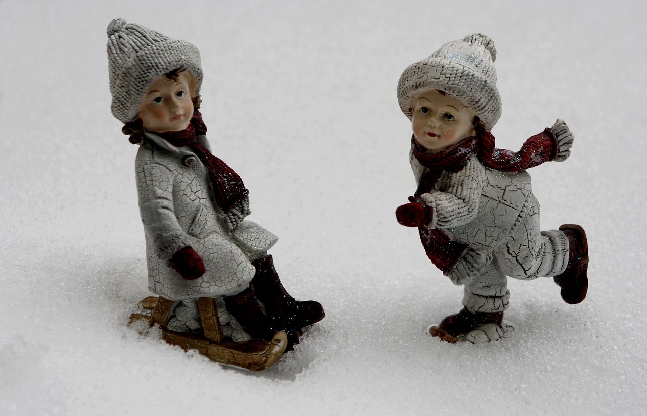 winter snow figures free photo