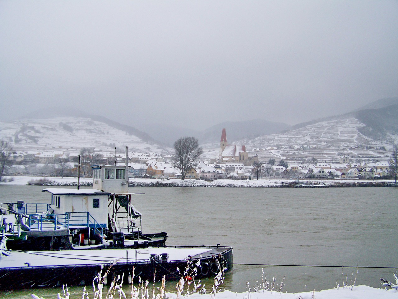 winter snowy landscape ship free photo