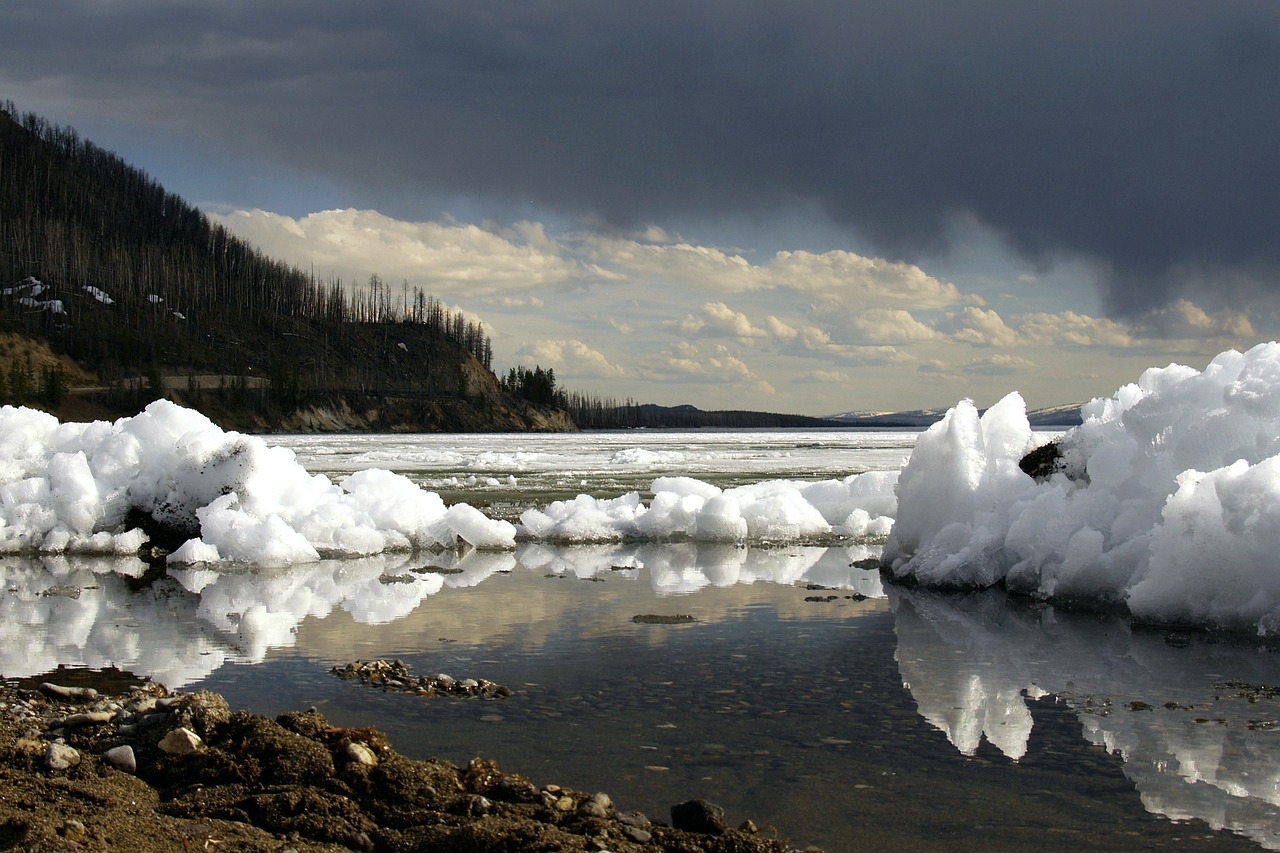 winter yellowstone lake wyoming free photo