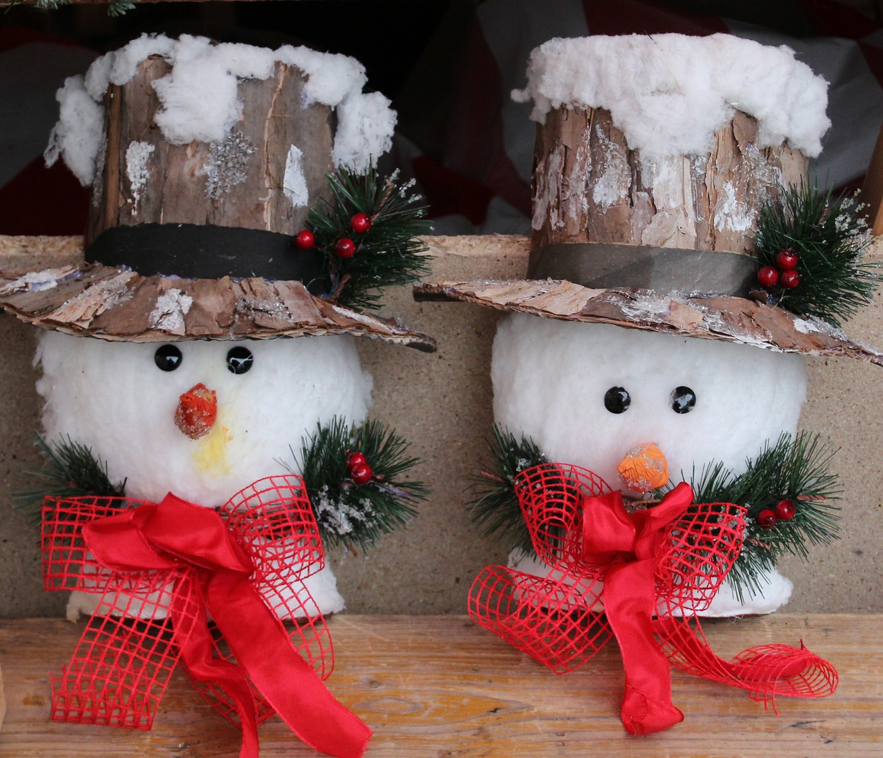 winter snow man figures free photo