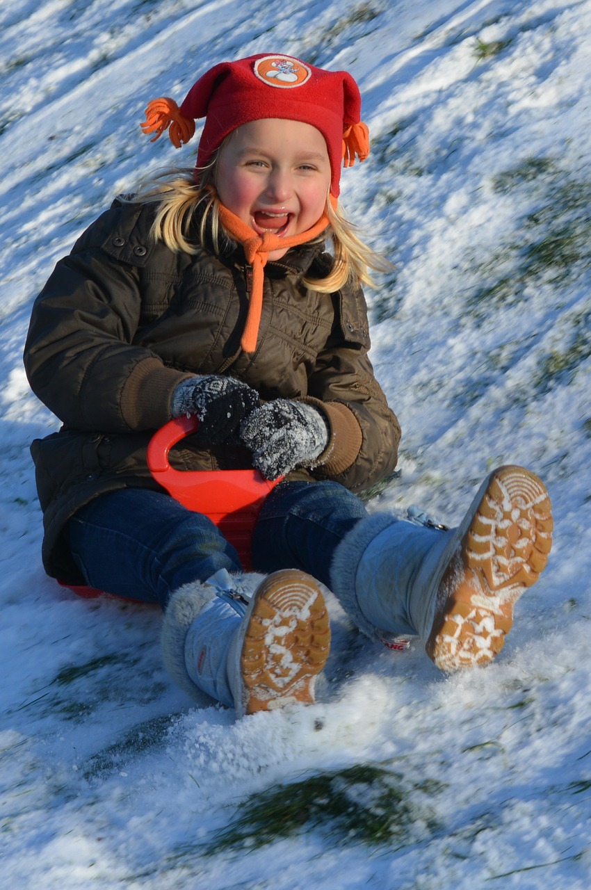 winter child fun free photo