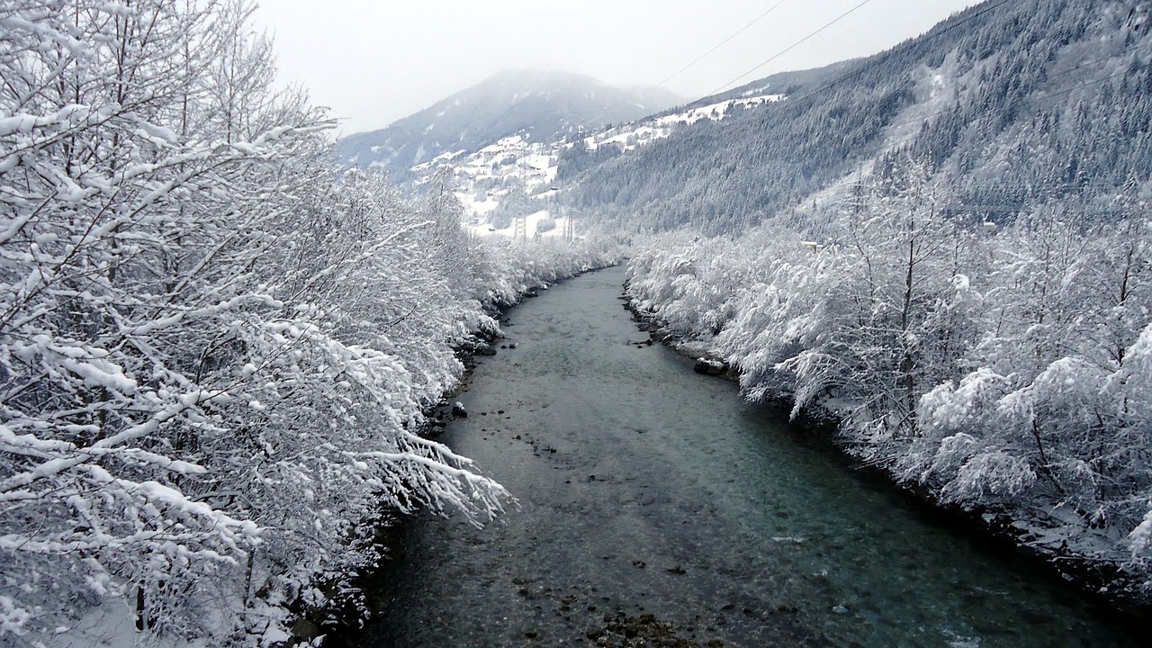 zillertal tyrol snowy free photo