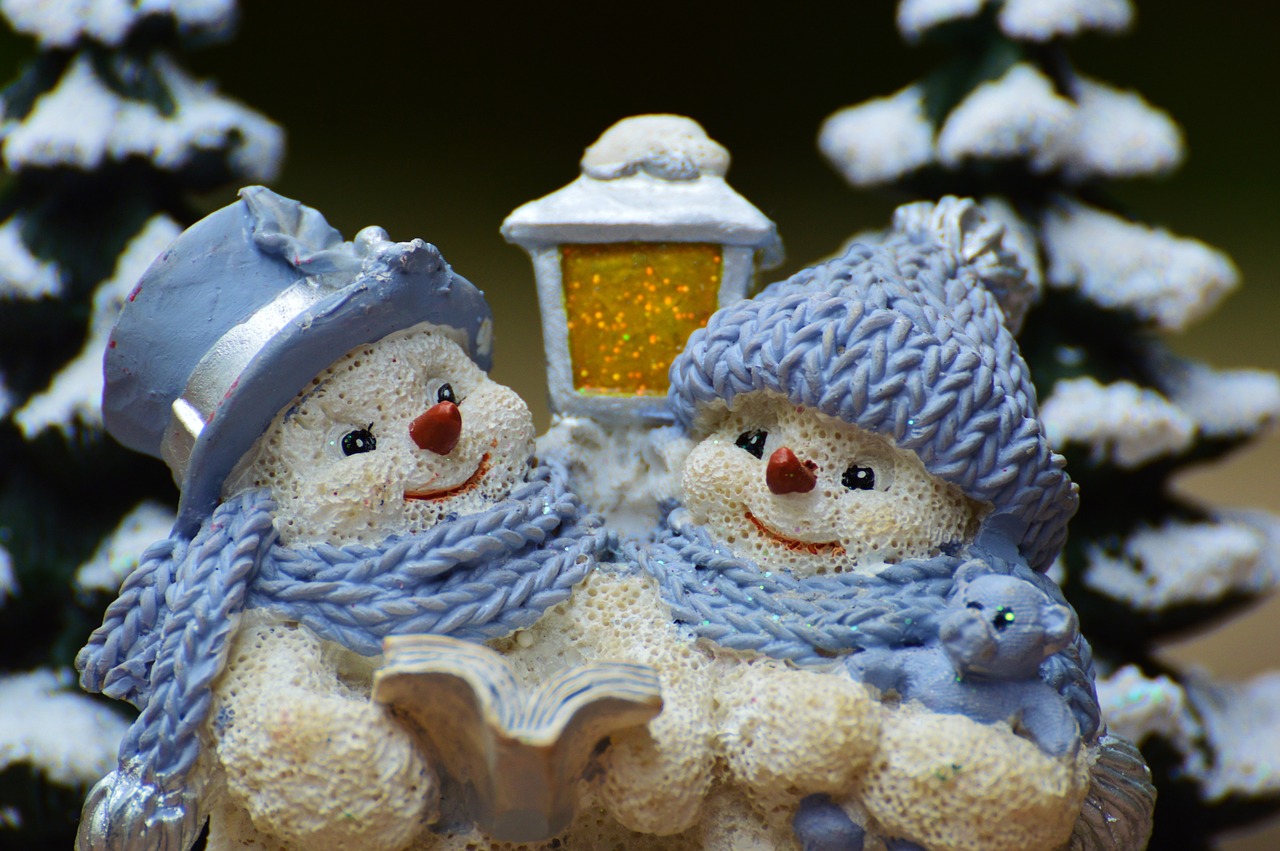 winter snow man figure free photo