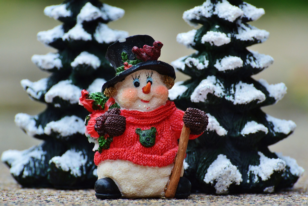 winter snow man figure free photo