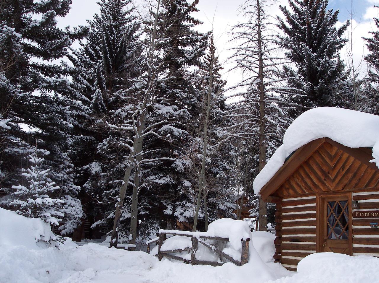 winter cabin colorado cabin mountain cabin free photo