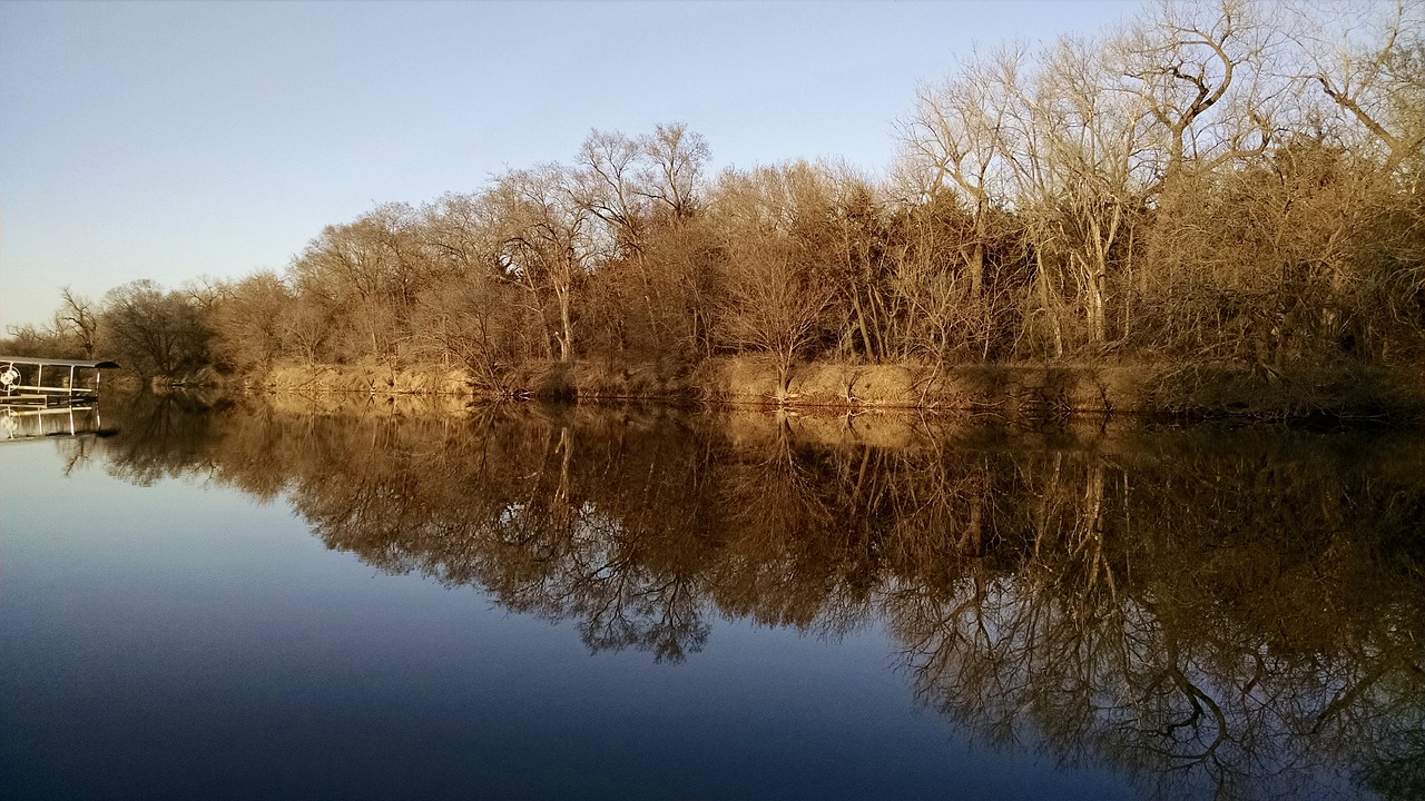 winter lake fall lake autumn free photo