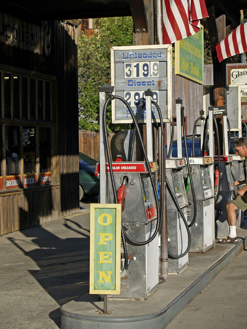 winthrop gas station old building free photo