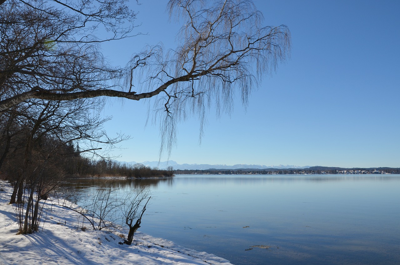wintry starnberger see snow free photo