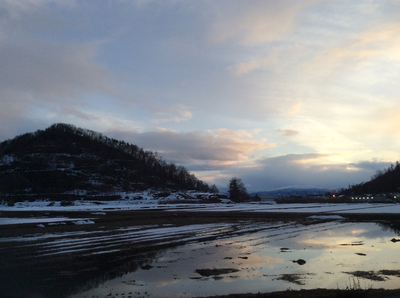 wintry weather yamada's rice fields reverse free photo