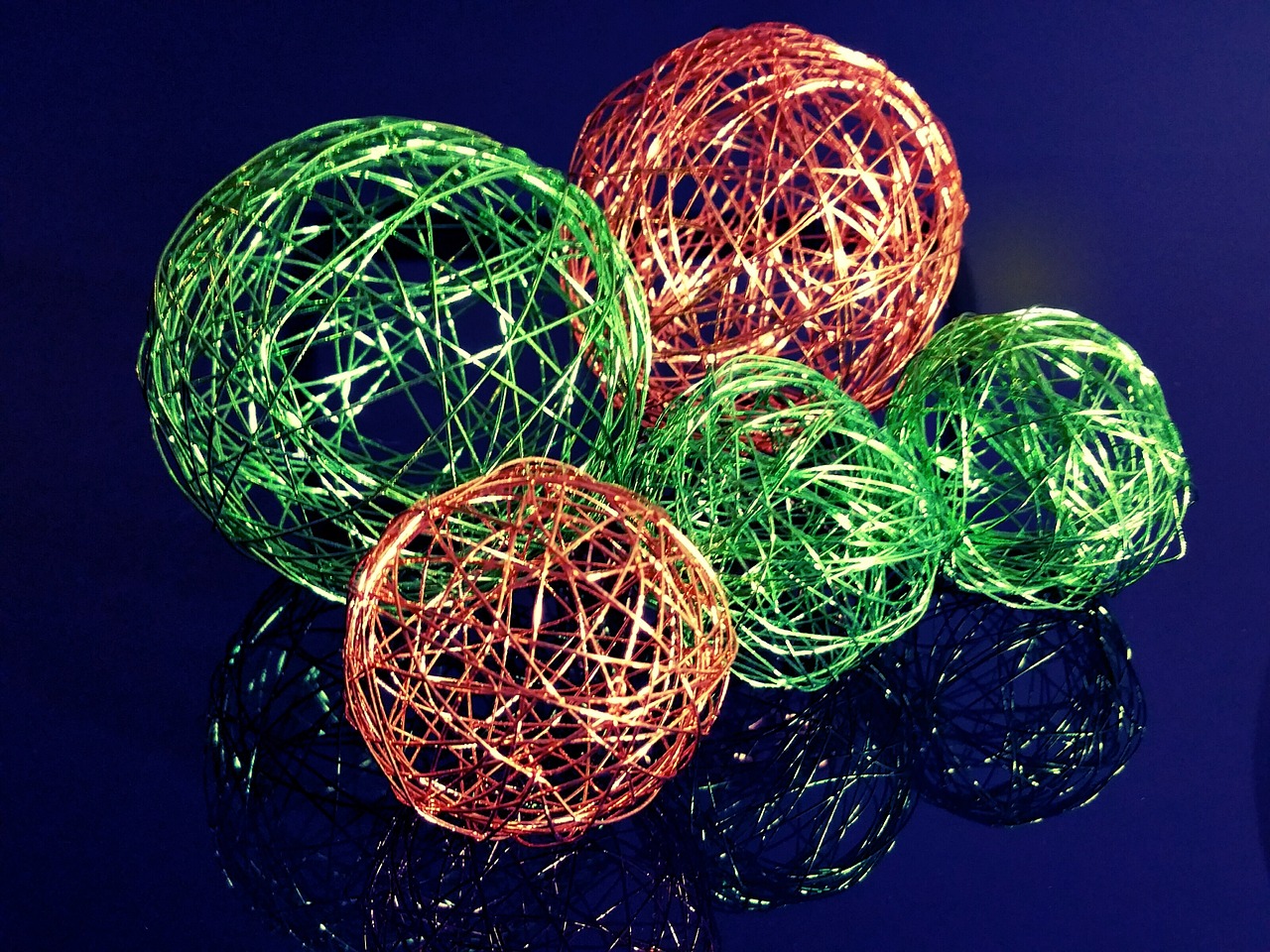 wire ball wire green free photo
