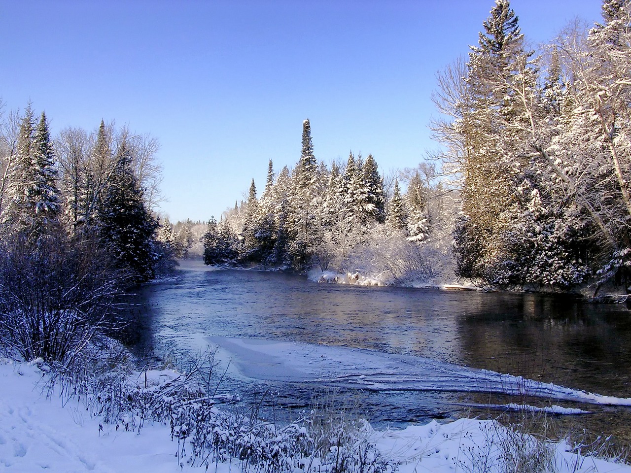 wisconsin namekagon river winter free photo