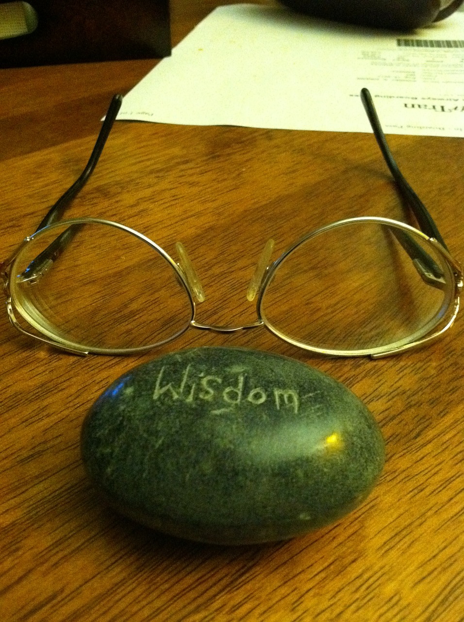 wisdom glasses working free photo