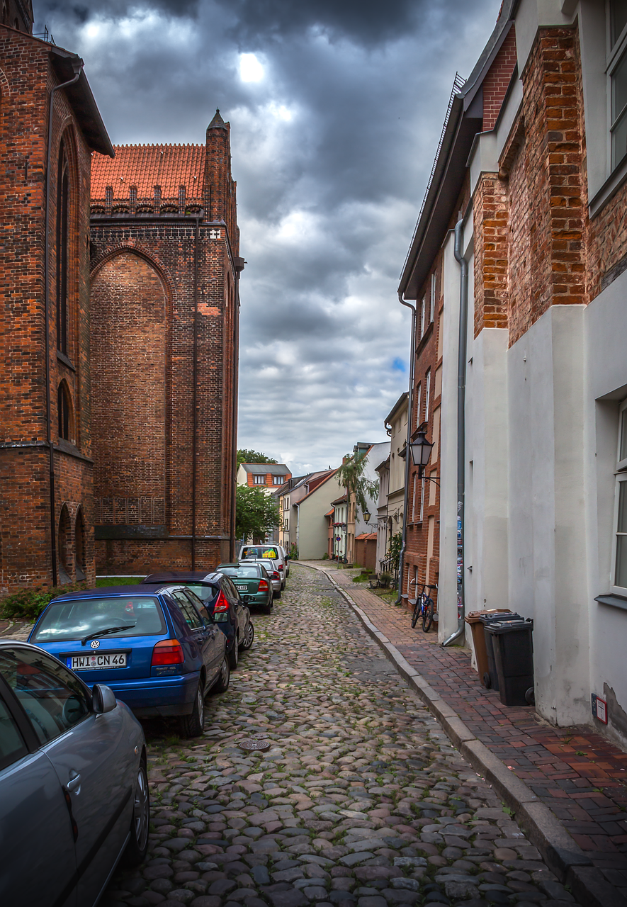 wismar alley small twiete free photo