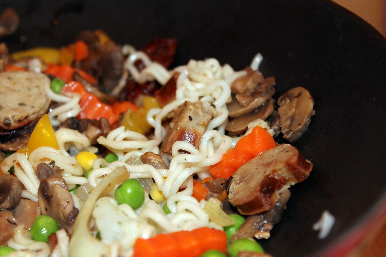 wok wok dish noodles free photo