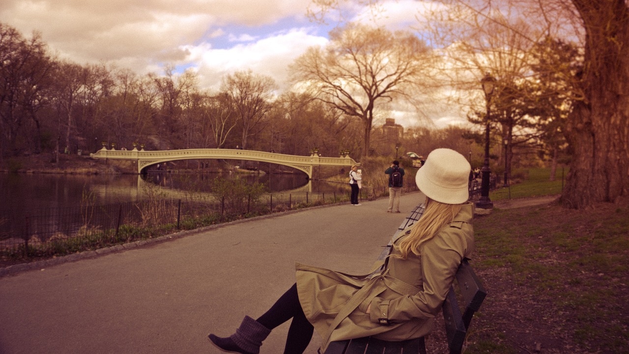 woman lady sitting free photo