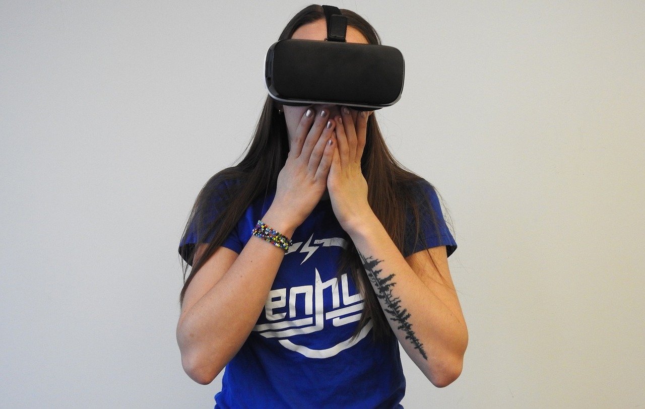 woman vr virtual reality free photo