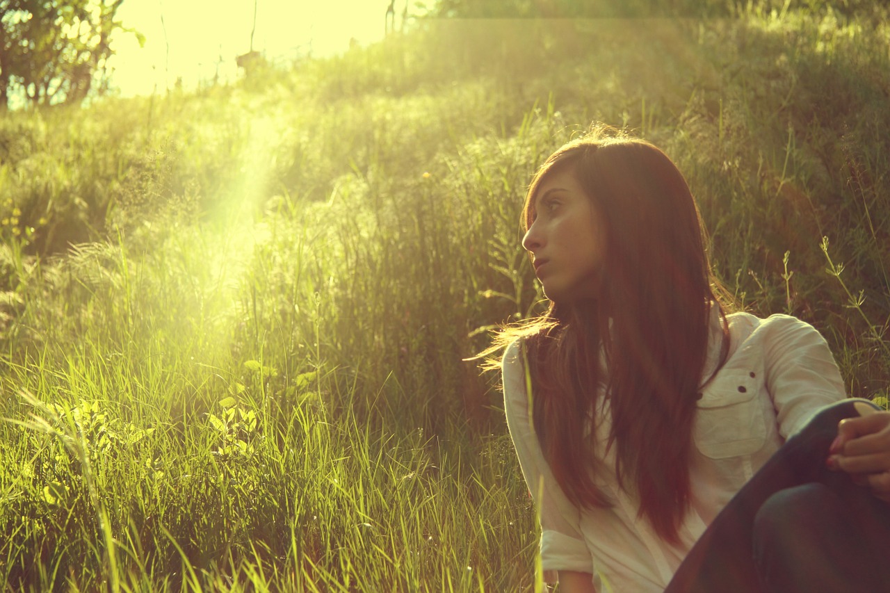 woman field sun free photo