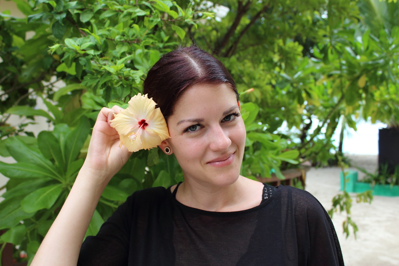 woman flower hair free photo