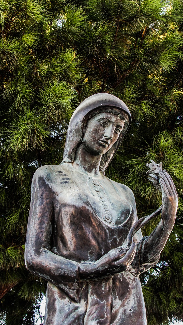 woman mother sculpture free photo