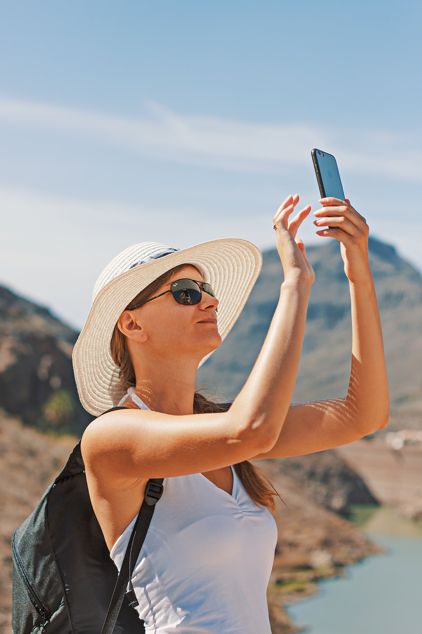 woman young woman excursion free photo