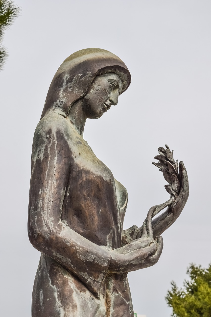 woman mother sculpture free photo