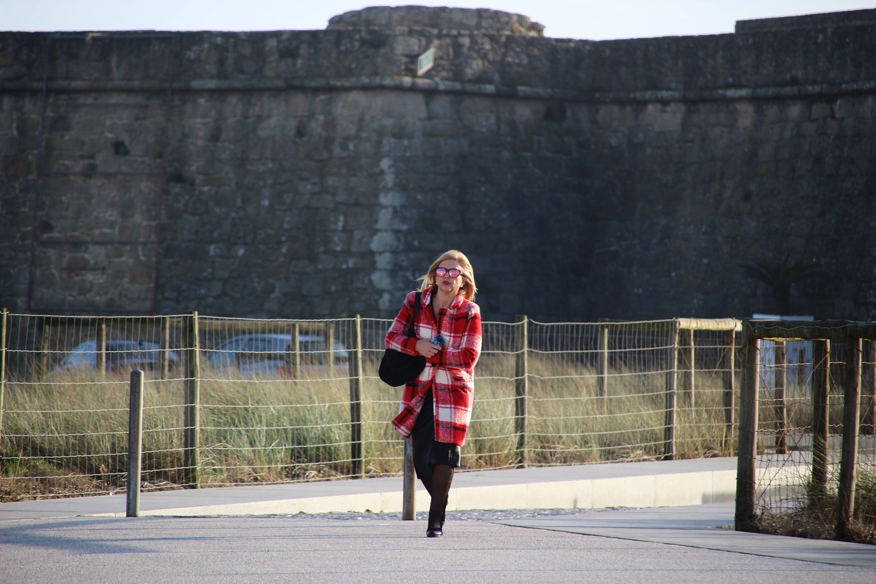 woman elegance walk free photo