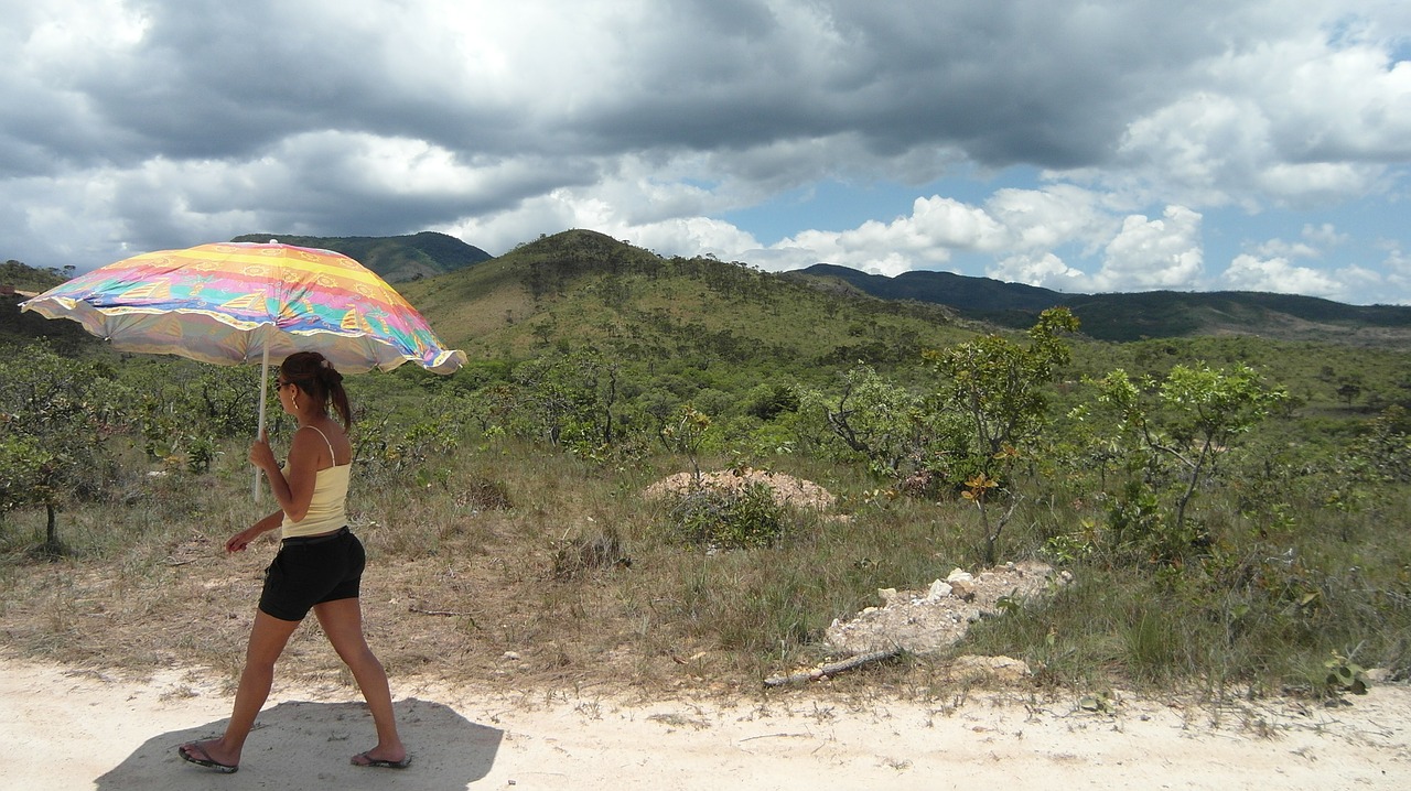 woman parasol heiss free photo