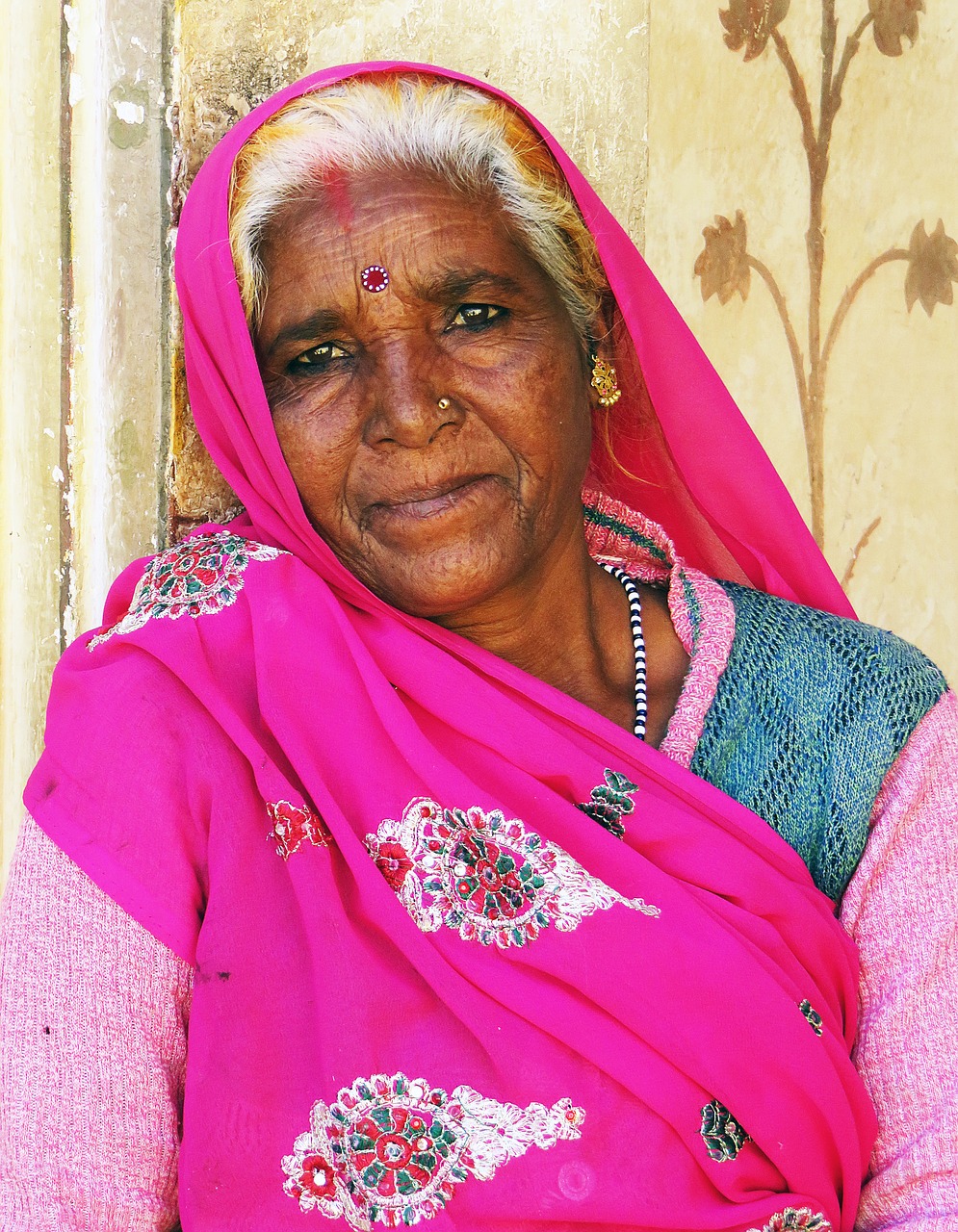 woman indian woman portrait free photo