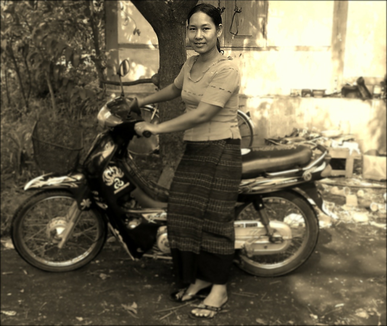 woman motorbike motorcycle free photo