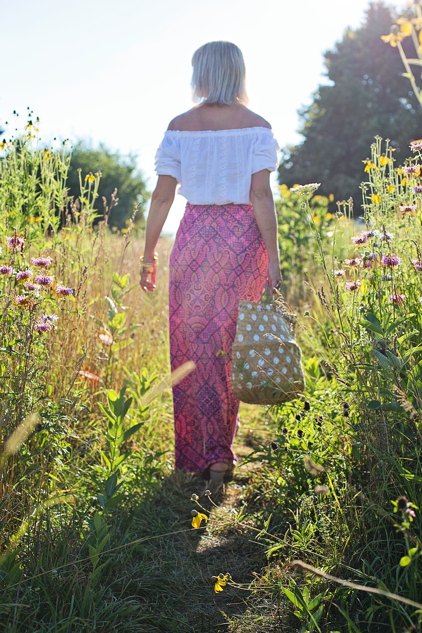 woman  walking  summer free photo