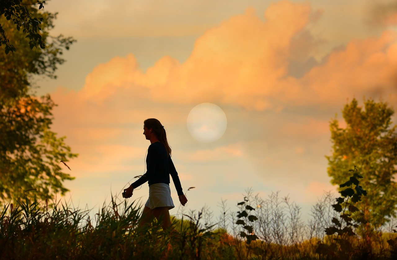 woman  person  walking free photo