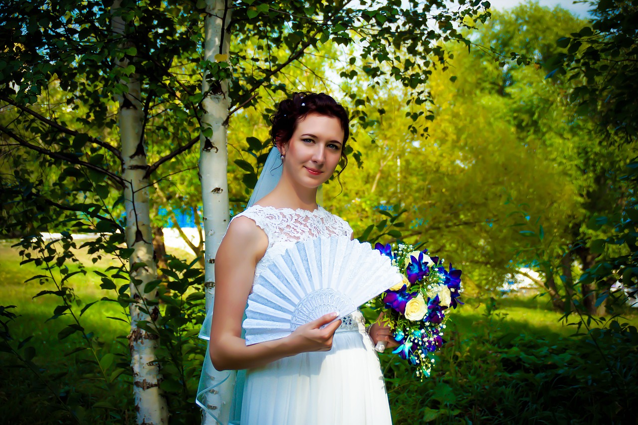 woman  wedding  bouquet free photo