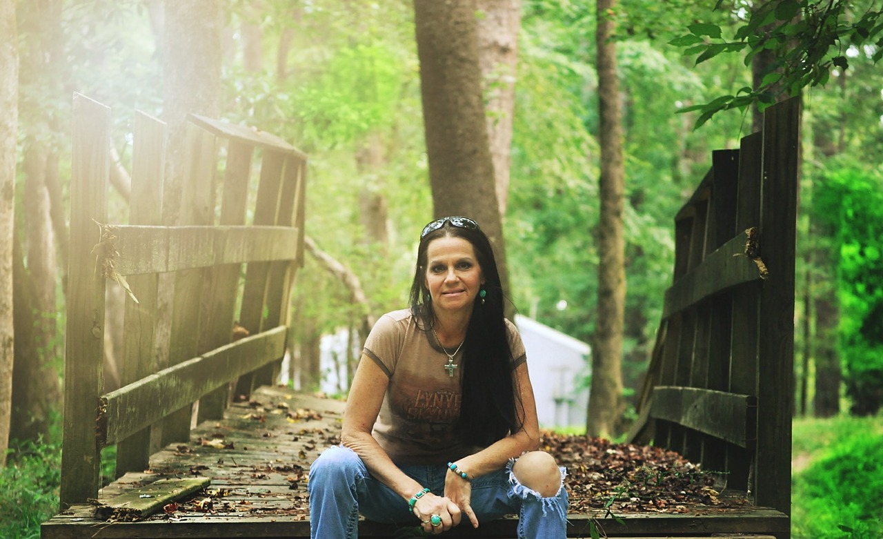 woman portrait sitting free photo