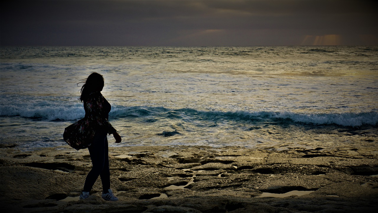 woman  ocean  sea free photo