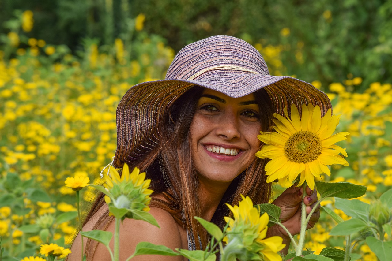 woman  flowers  nature free photo