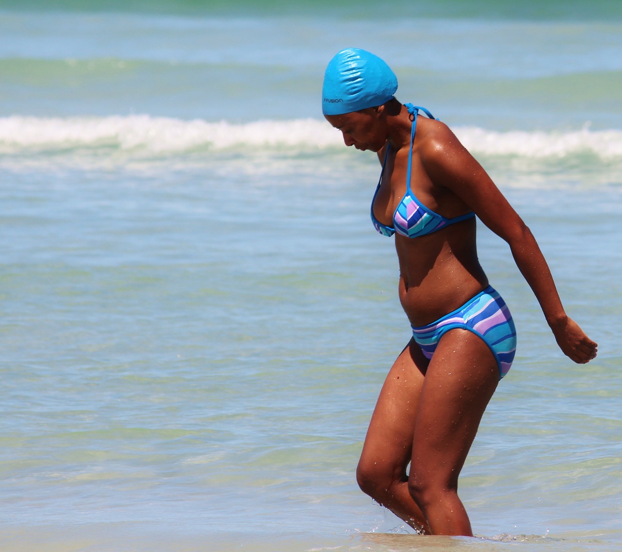 woman afrikanerin ocean free photo