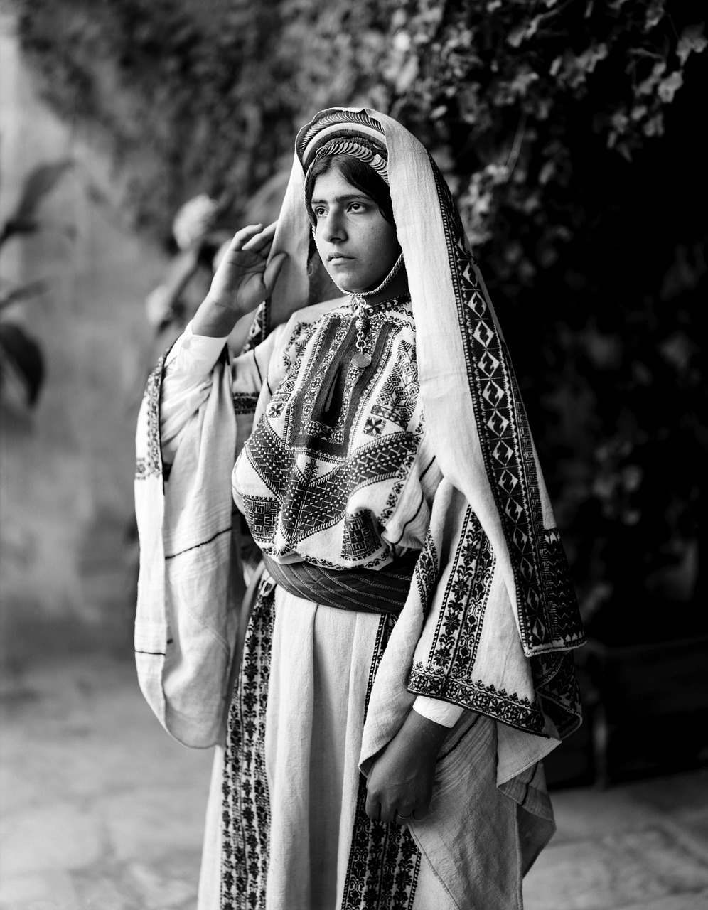 woman costume traditionally free photo