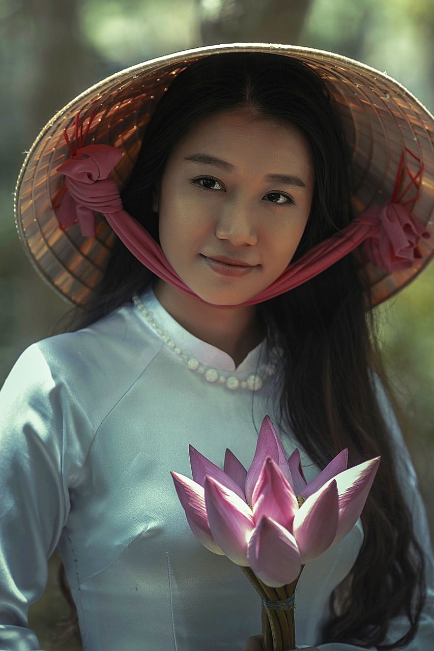 woman asian dress free photo