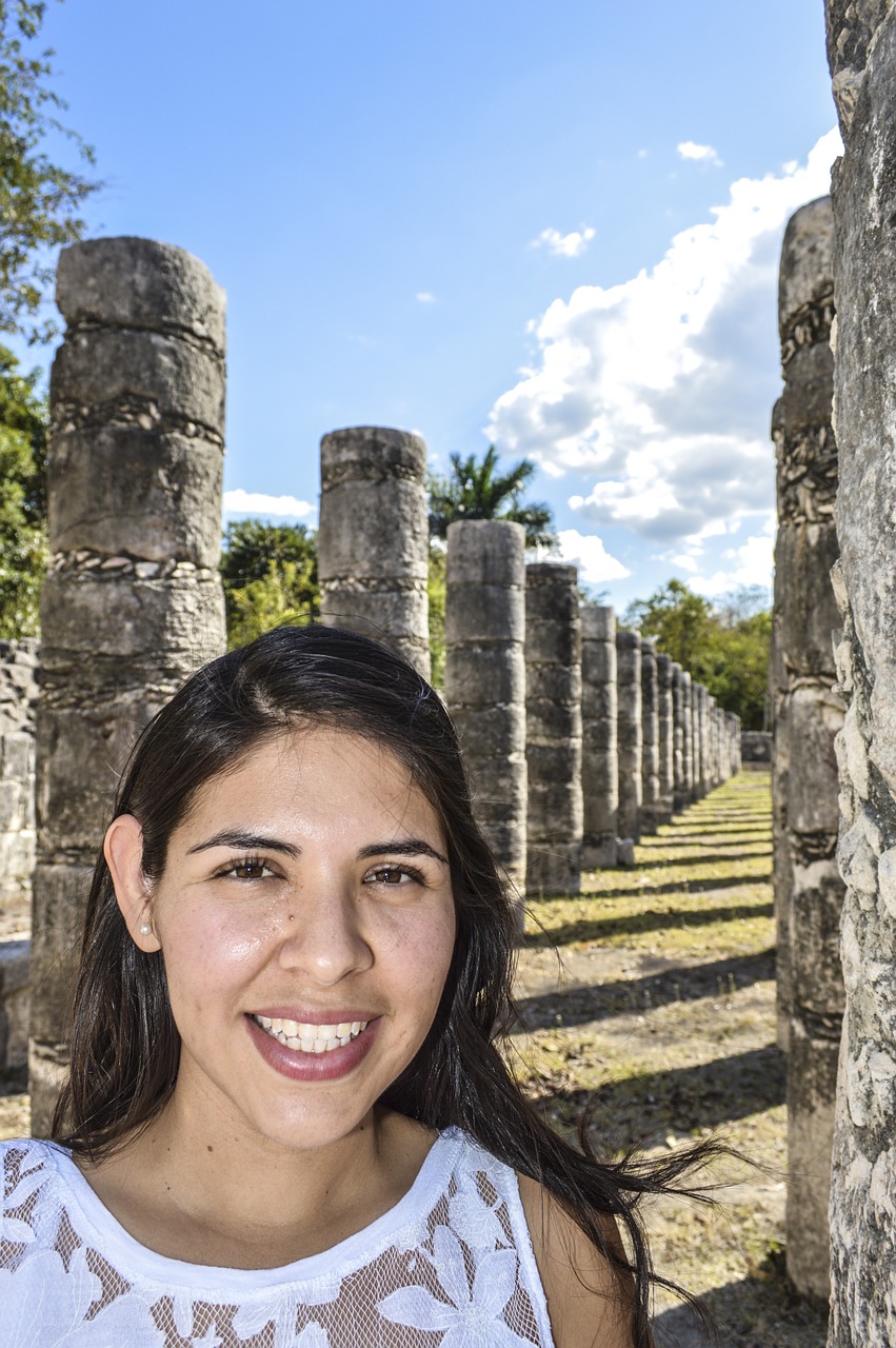 women mexico chichen itza free photo