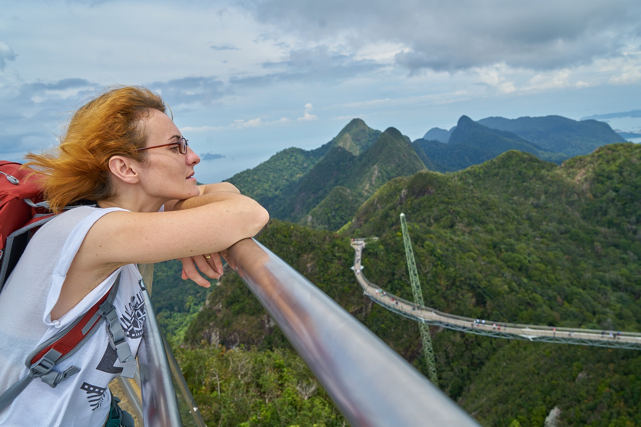 women's tourist travel free photo