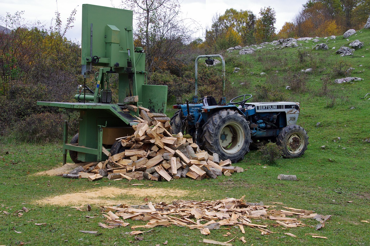 wood logs of wood tractor free photo