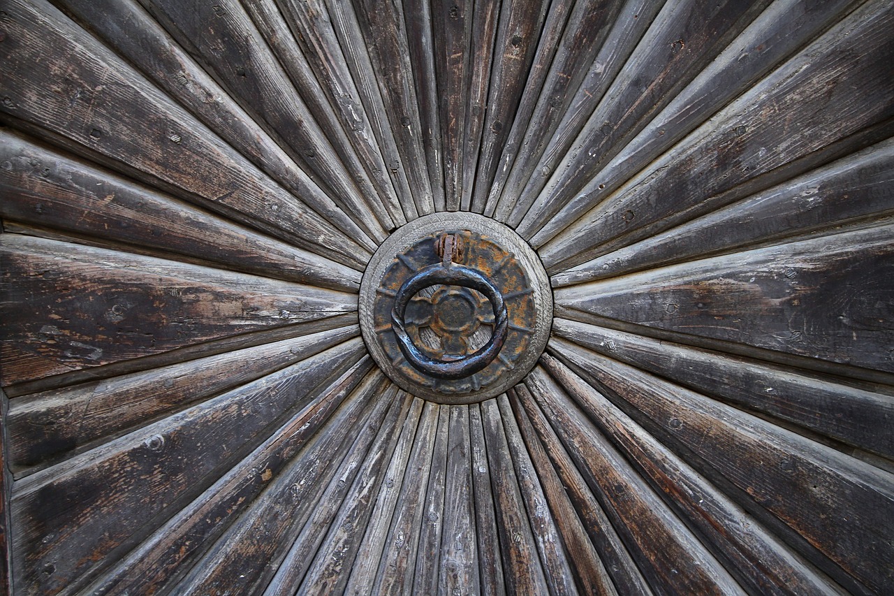 wood door antique free photo