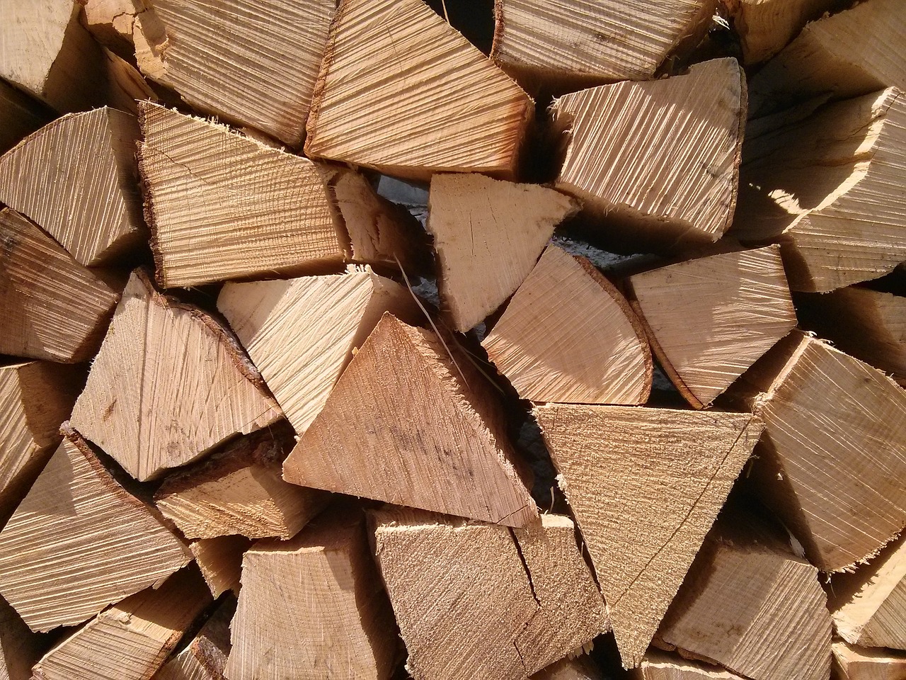 wood heating logs free photo