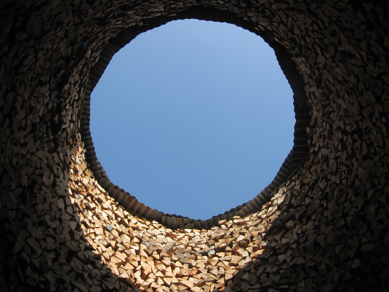 wood hole hollow free photo